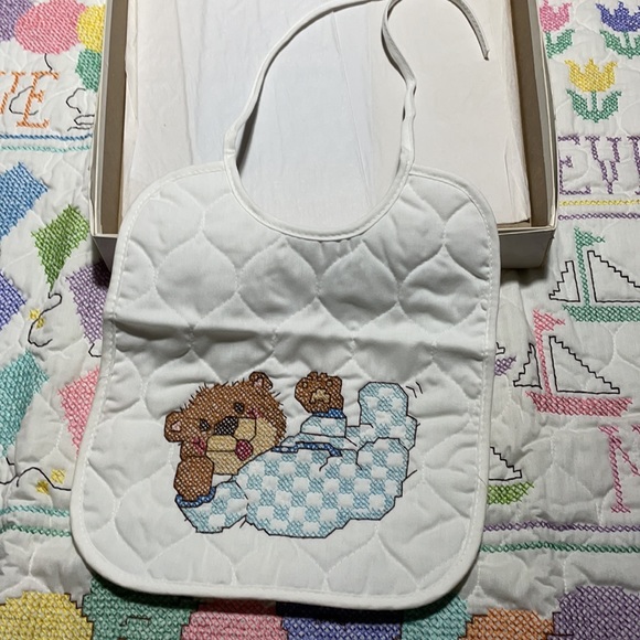 Vintage 1989 Baby Quilted Blanket and Bib in Orginal Marshall Fields Box! - Picture 8 of 12